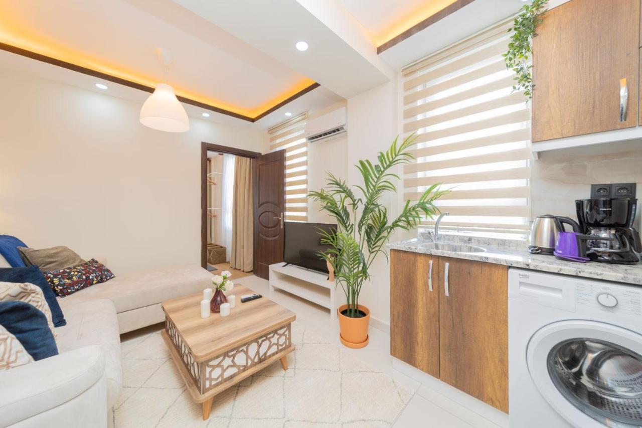 Modern Well Appointed Flat In Muratpasa Daire *